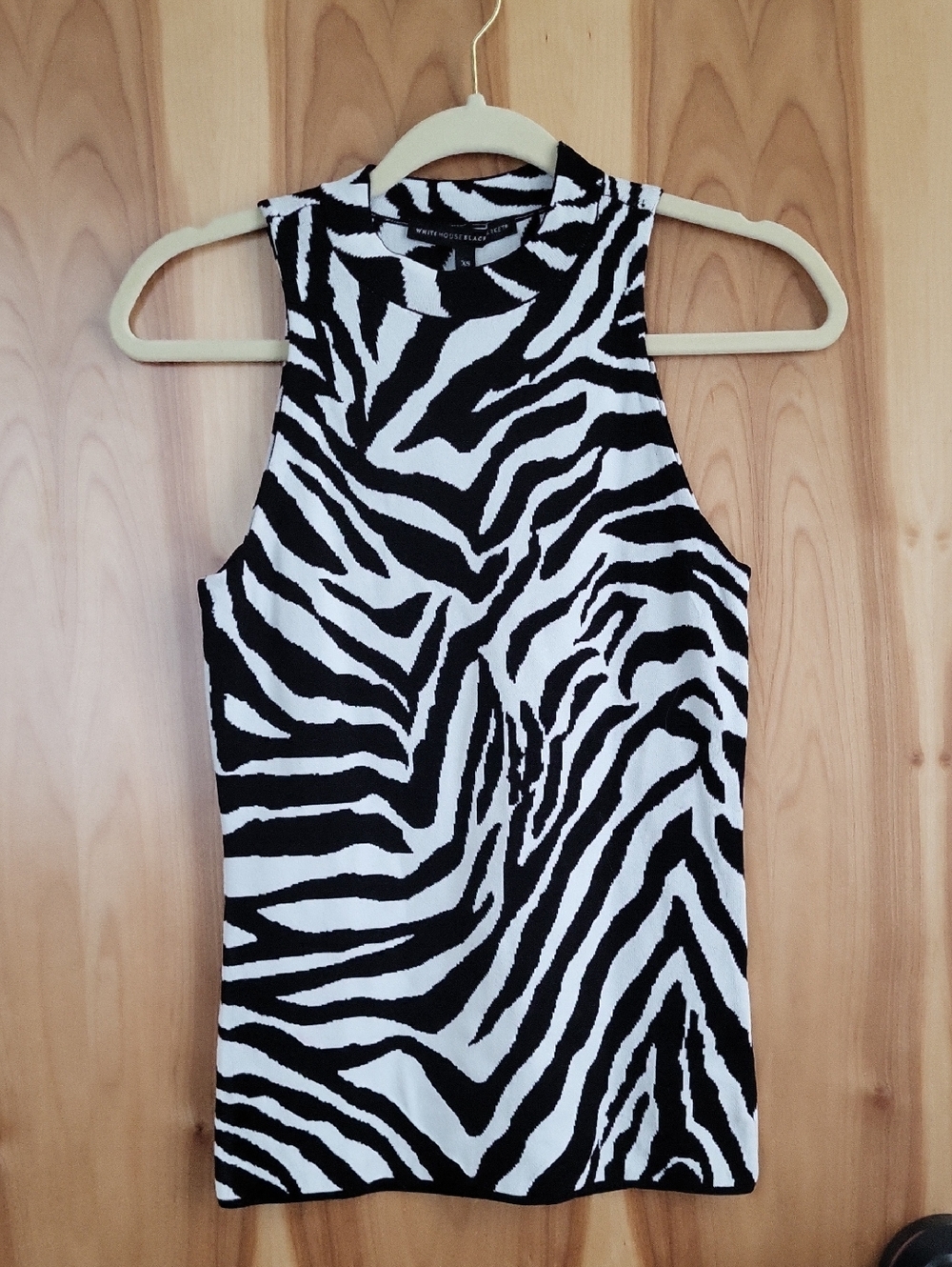 WHBM Women's Sleeveless Sweater